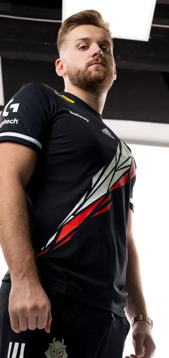 “Fever”箱子中的错误在 CS2 ：稀有刀具变得过于容易获得