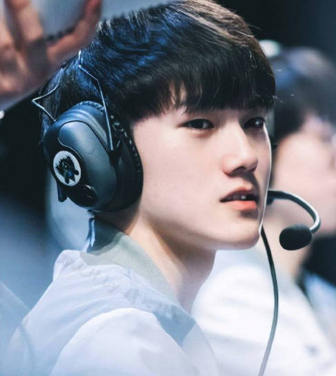 G2在 s1mple 上的传闻：“我们比他更关注年轻球员”